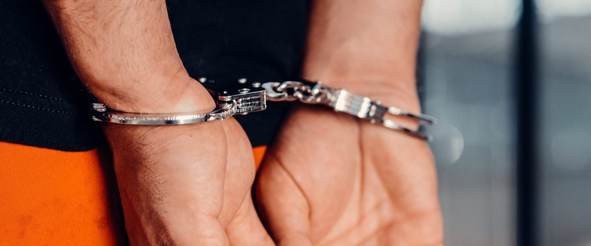 Hârșova: Distrugeri, violare și loviri. Doi bărbați, reținuți