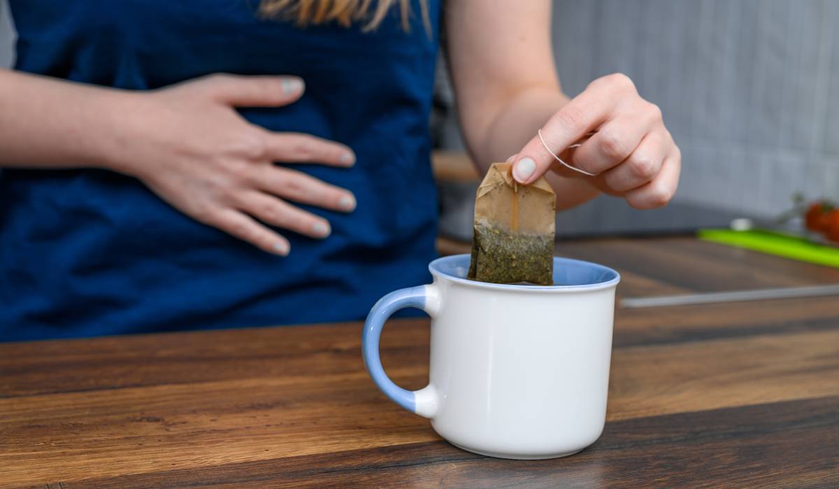 Ceaiuri salvatoare după Paște: Scapă de balonare și arsuri gastrice!