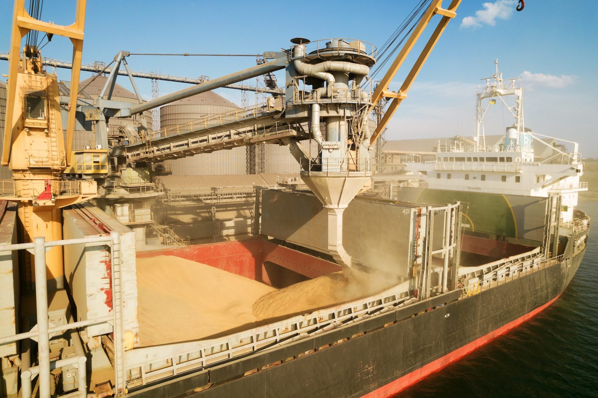 Ce sume colosale au încasat fermierii din exporturile de cereale?