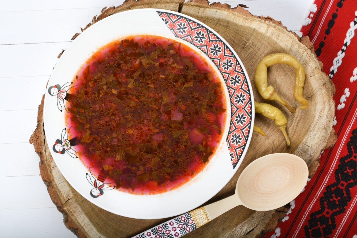 Cea mai bună ciorbă de lobodă: Secretele gustului desăvârșit. Rețeta!