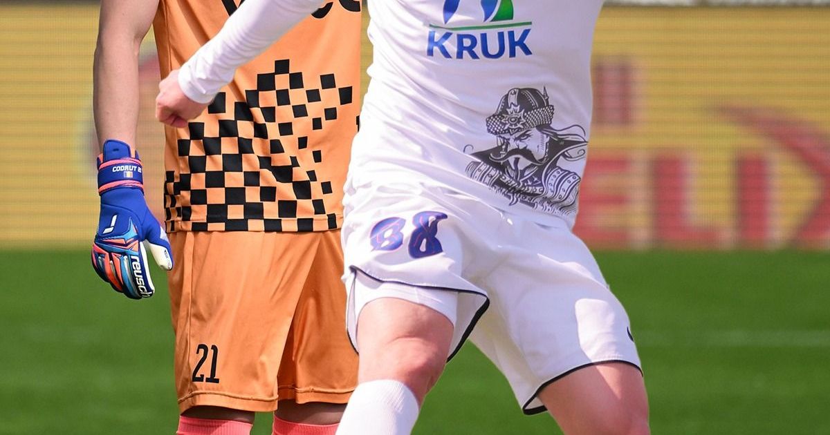 Corvinul defilează spre Liga 1: Victorie clară cu Chindia + clasament