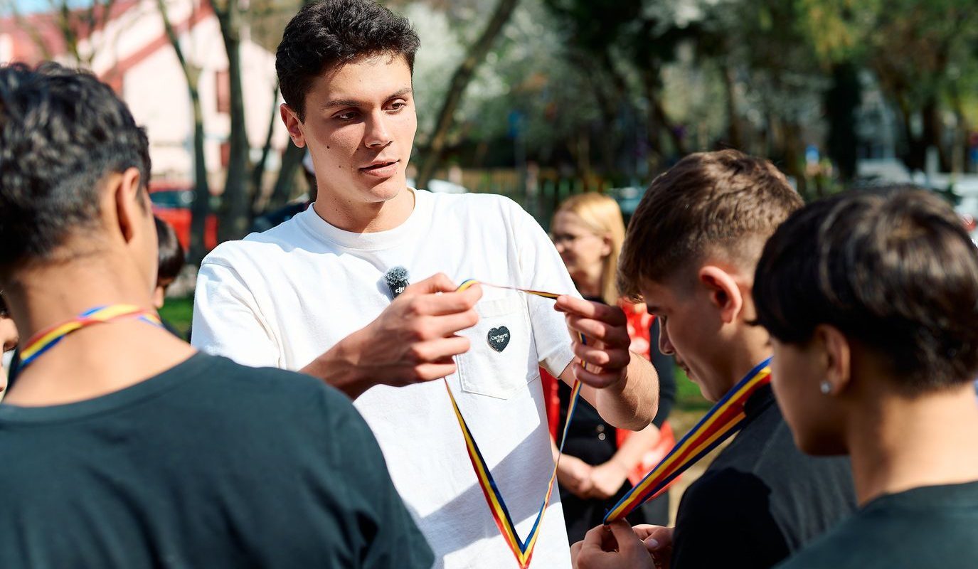 Popovici mobilizează românii: „niciun copil singur” prin donații