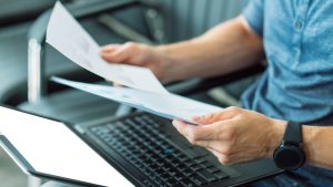 Șoferii AMENDAȚI, deși și-au vândut mașina. Ce trebuie să facă urgent