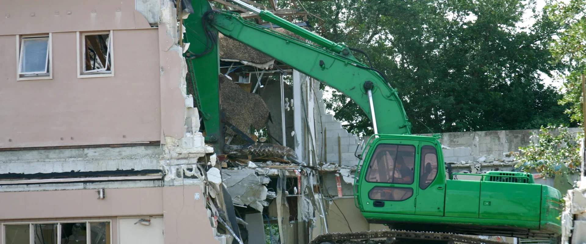 Demolări în România: Taxe și cheltuieli ascunse, ignorate de mulți