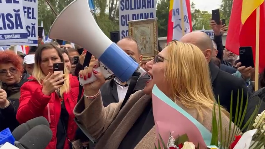 Șoșoacă, fără imunitate? Europarlamentarii decid joi dimineața