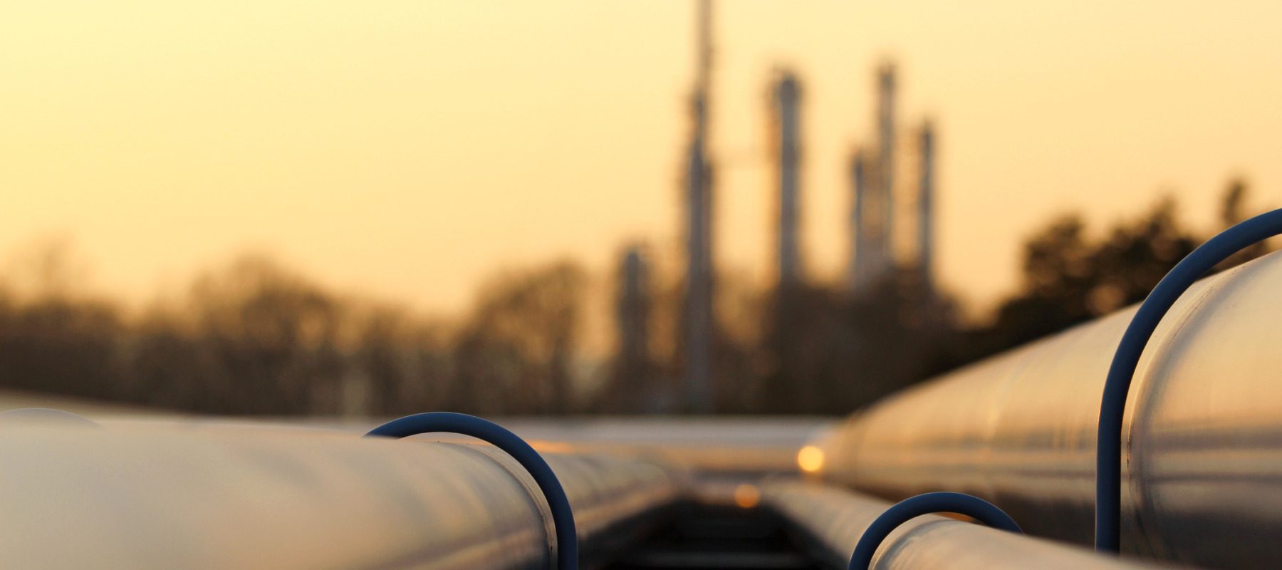 OPEC+ pompează mai mult petrol: Decizie istorică, efecte pe piață