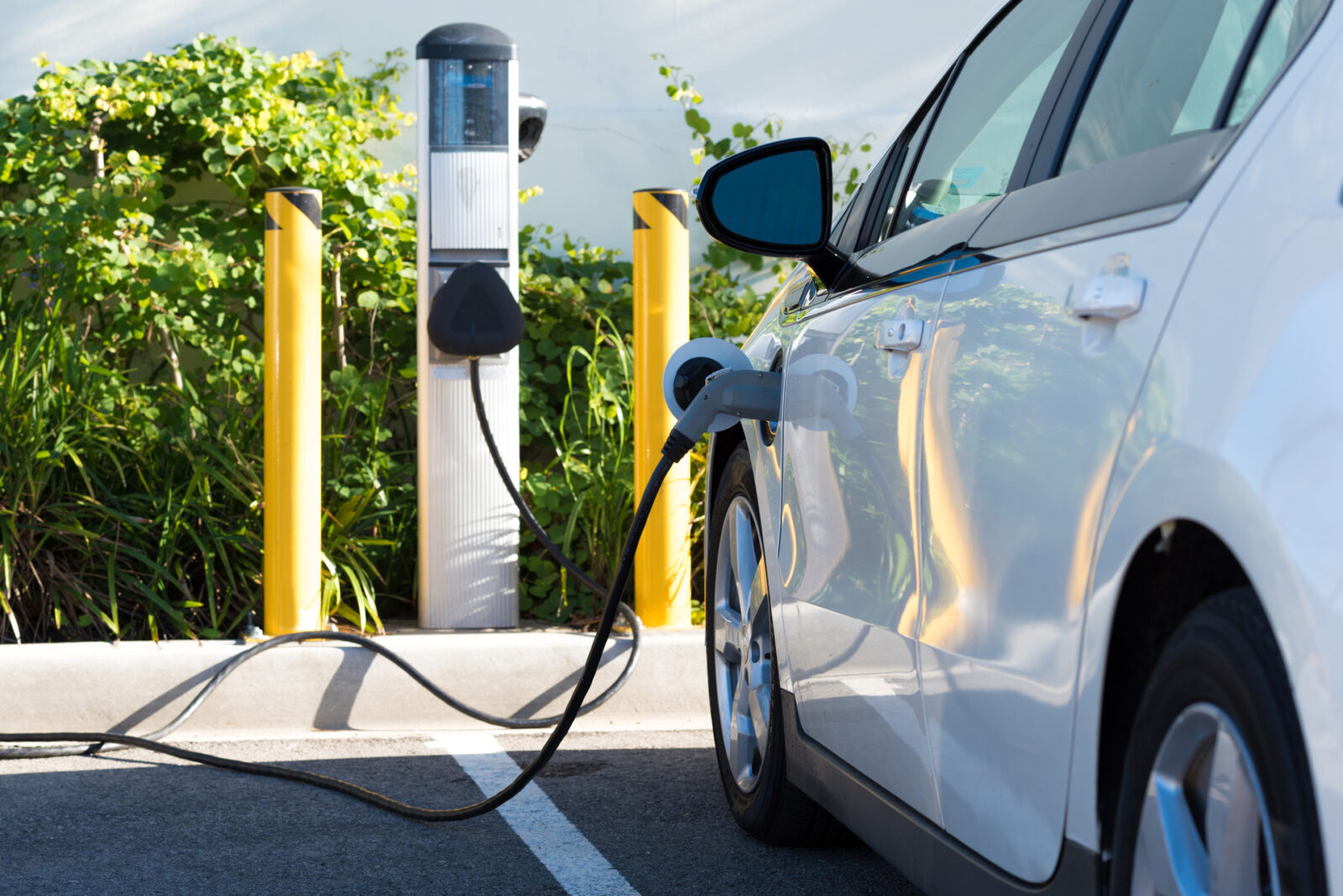 Marea Britanie pune preț pe kilometrii de autoturisme electrice
