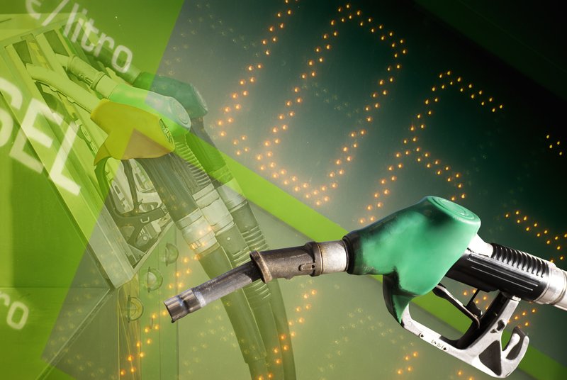 De la benzina ratișată la criză: Lumea, din nou în coșmarul anilor ’70