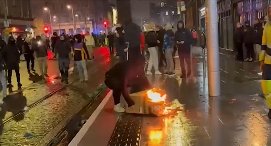 Armata în IRLANDA: Guvernul intervine dur, protestele privind combustibilul scapă de sub control