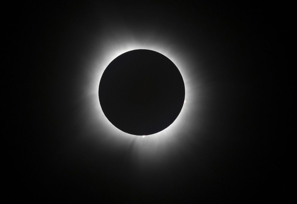 Eclipse totală de soare, pe 12 august: Unde poți vedea spectacolul astronomic