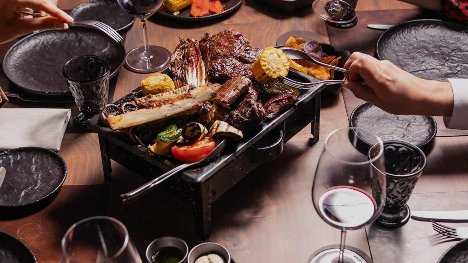 Argentinieni pe gustul lui Donald Trump? Quattro la Sheraton