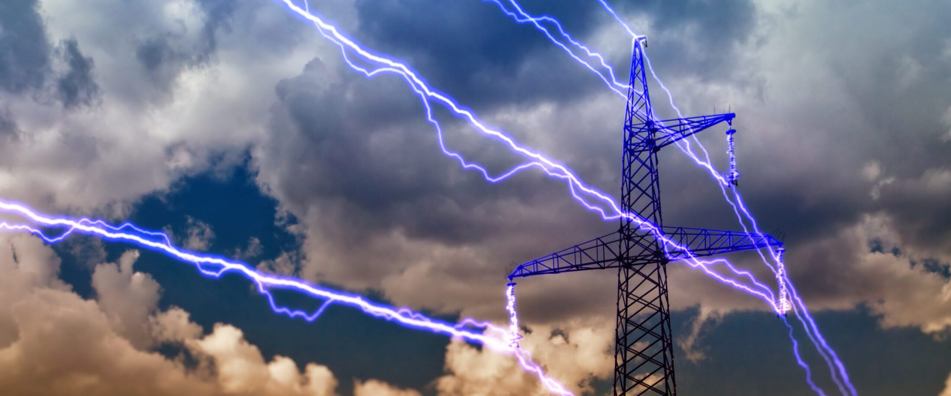 Bolojan lovește speculanții: Racordarea la rețea, cu reguli mai dure!