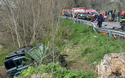 Accident grav la Sibiu: Un tânăr și doi adolescenți, la spital!