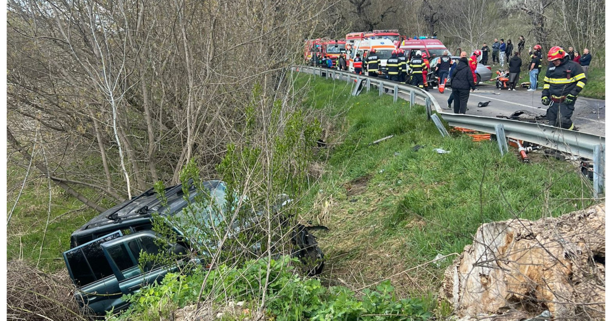 Accident grav la Sibiu: Un tânăr și doi adolescenți, la spital!