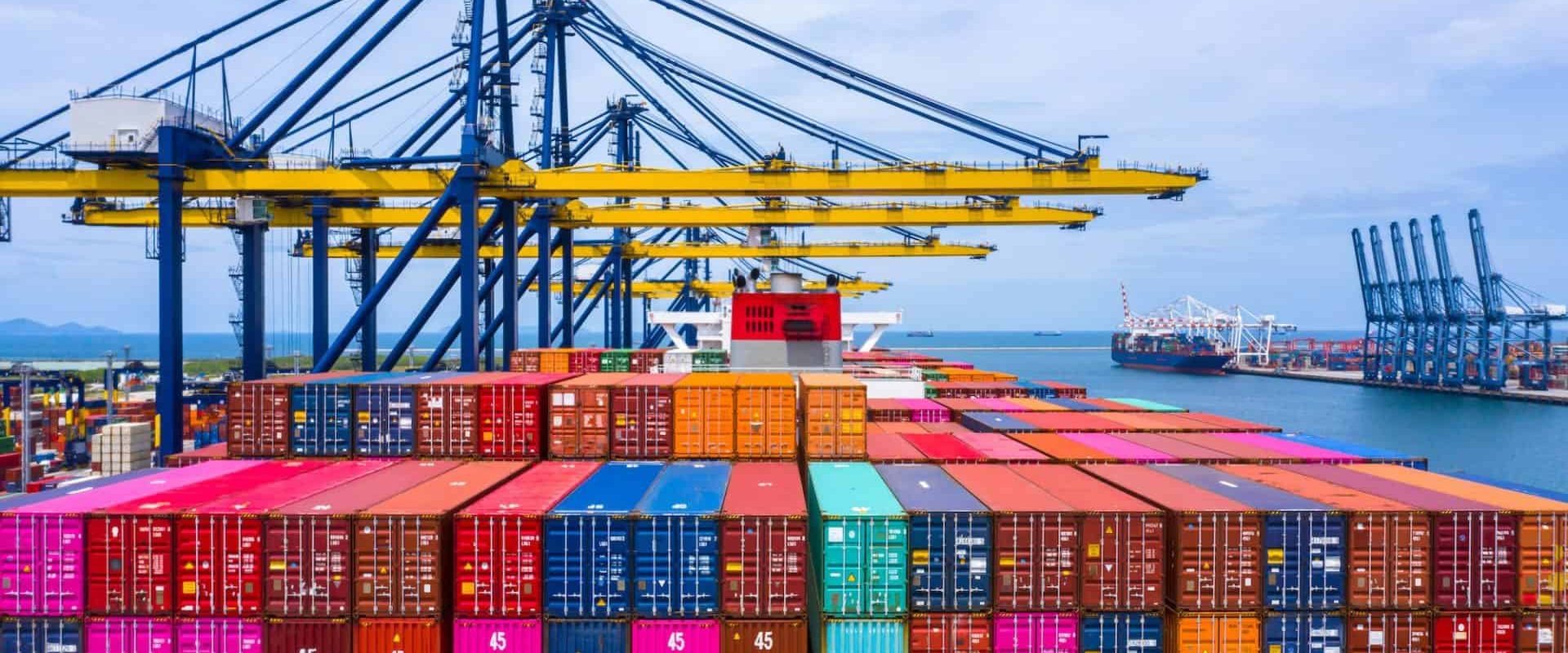 Scădere consum: România taie importurile și reduce deficitul comercial