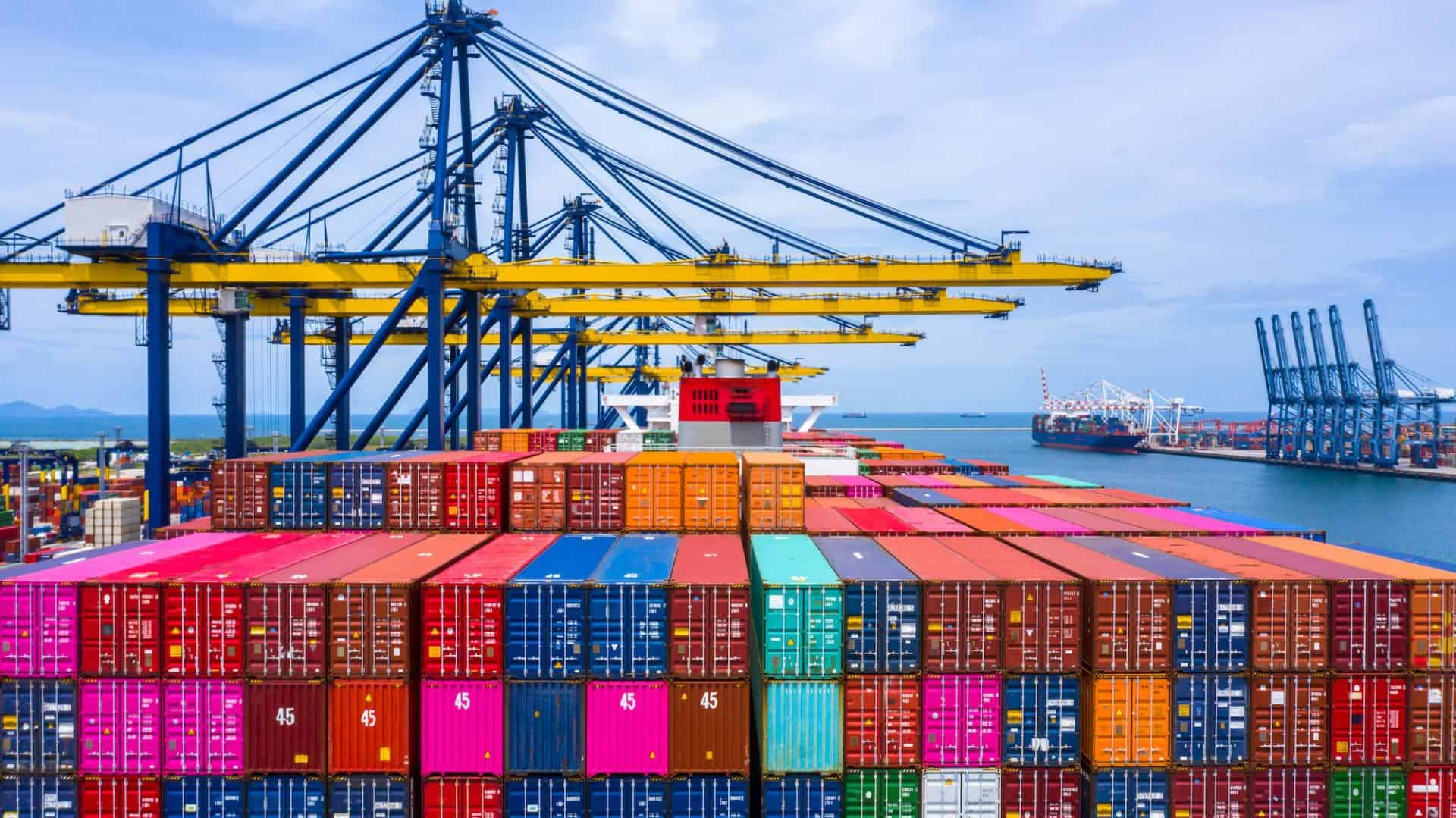 Scădere consum: România taie importurile și reduce deficitul comercial