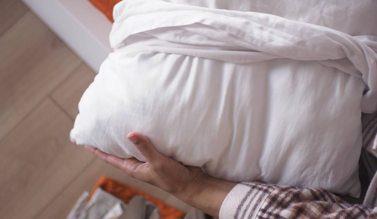 Cât de des schimbi fața de pernă? Află secretul pentru somnul perfect