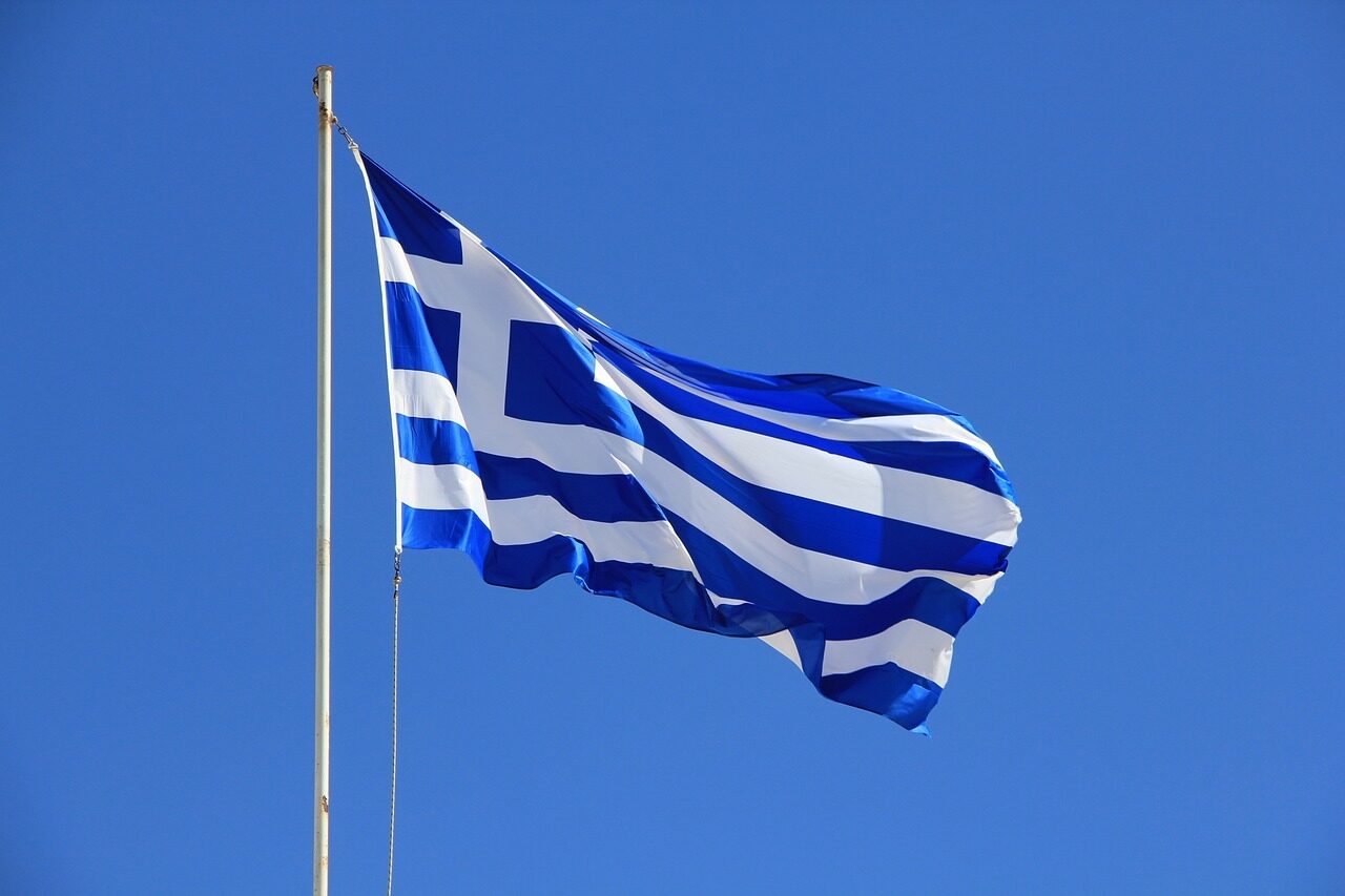 Grecia dă ajutoare: Bani pentru familii și pensionarii cu venituri mici