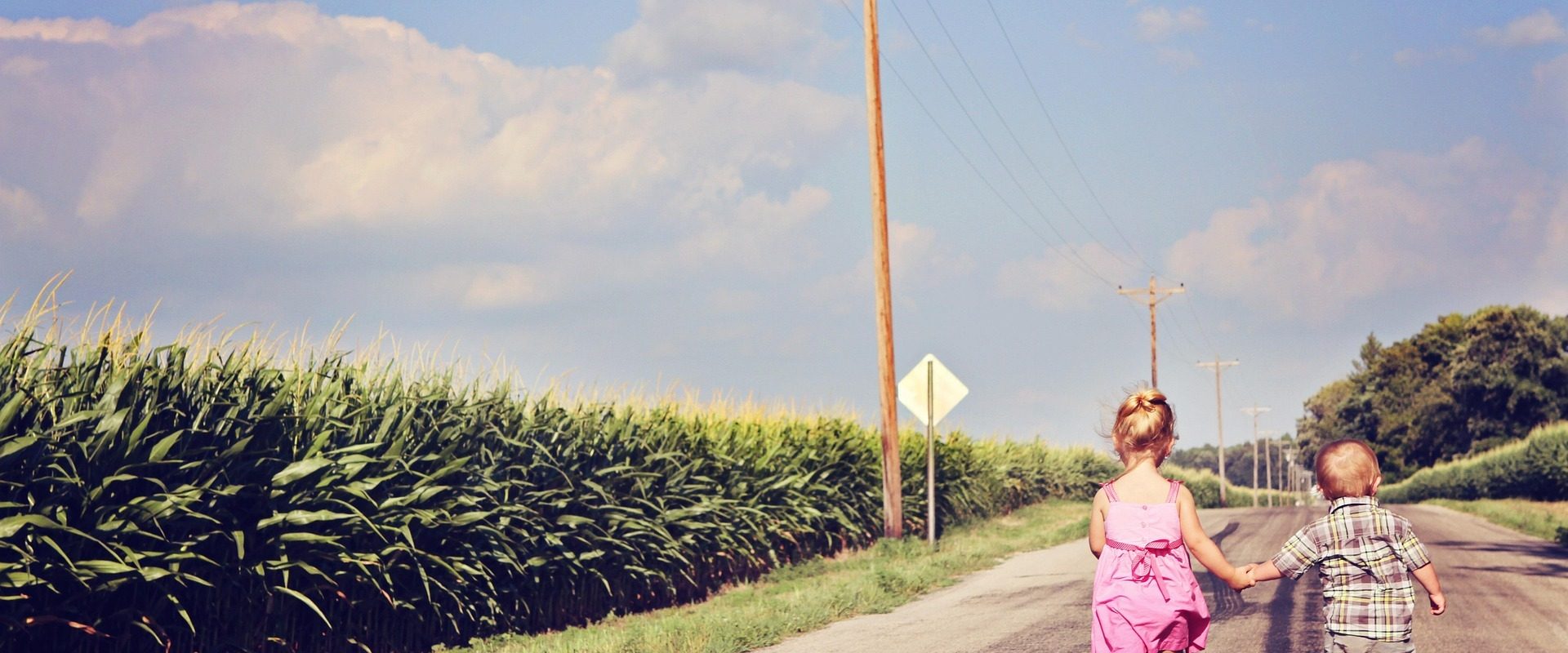 Astăzi e Ziua Fraților și Surorilor: Ce Surprize Ne Așteaptă?