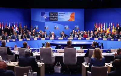 Trump șantajează NATO, dar americanii o văd cu ochi buni