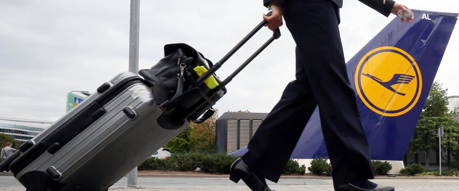 Lufthansa: Piloții anunță o nouă grevă, haos în zborurile spre România