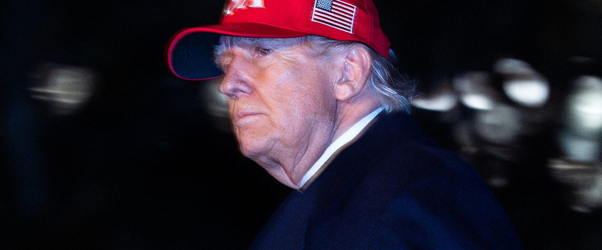 Trump, lovit de inflație: Prețul benzinei explodează în SUA, românii se uită cu jind