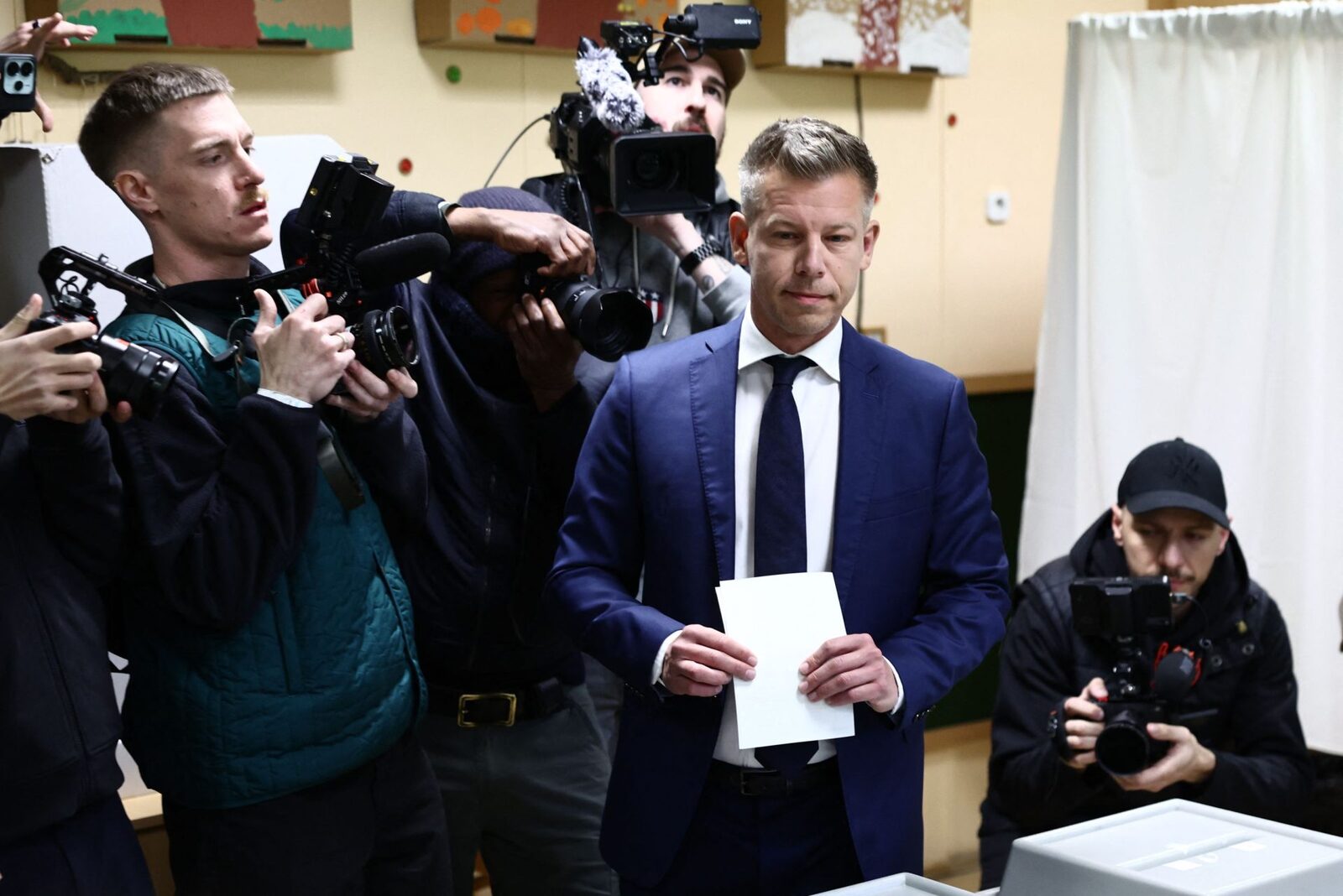 Cine e Peter Magyar, omul care l-a scos pe Viktor Orban din schemă după 16 ani?