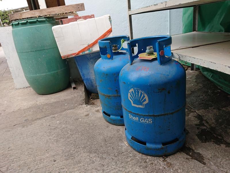 Acciza la carburanți, sursă de scumpiri la buteliile de aragaz? Experții cer explicații