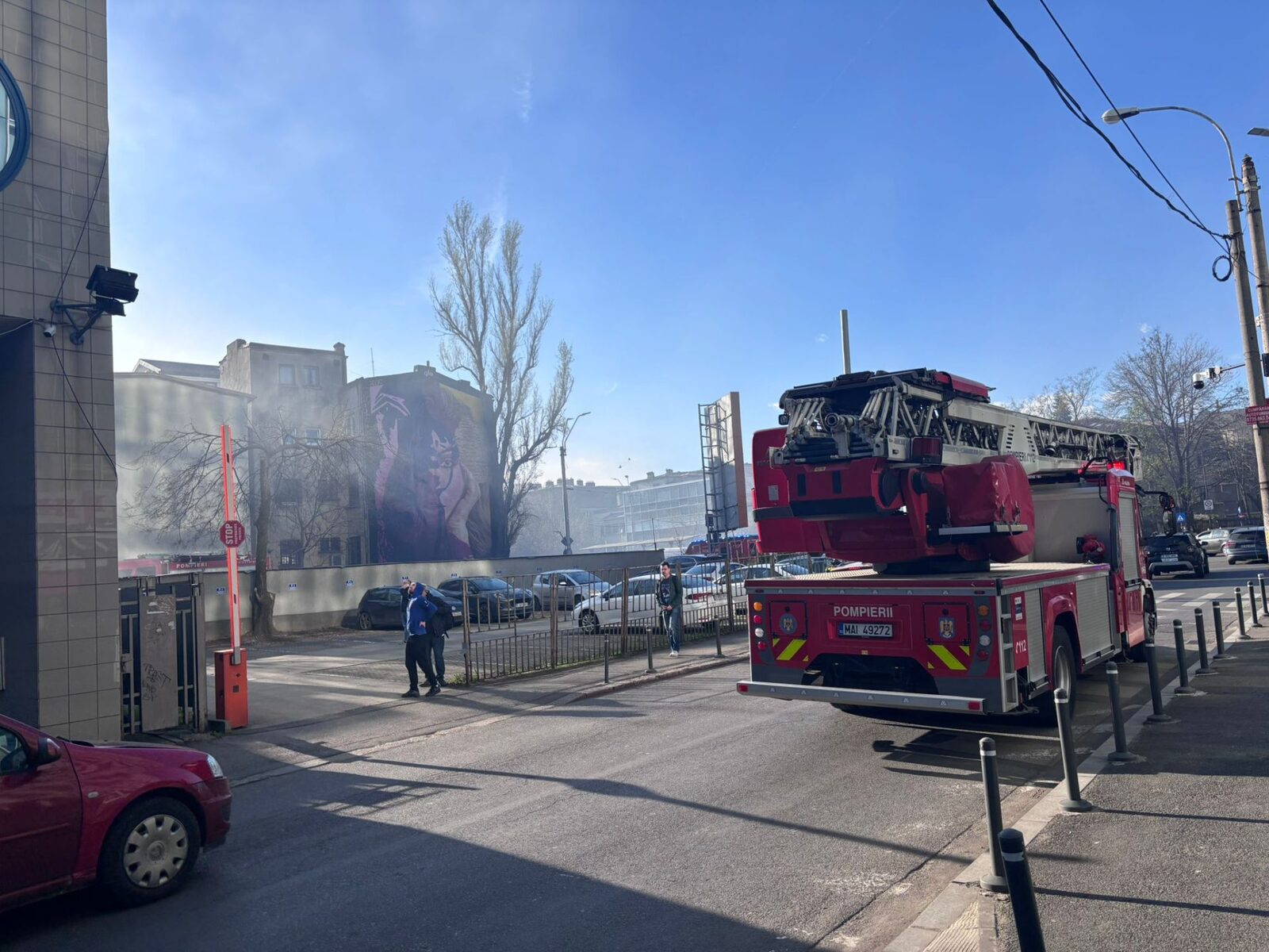 Incendiu cu fum dens lângă nuclearelectrica pe bdul Iancu de Hunedoara