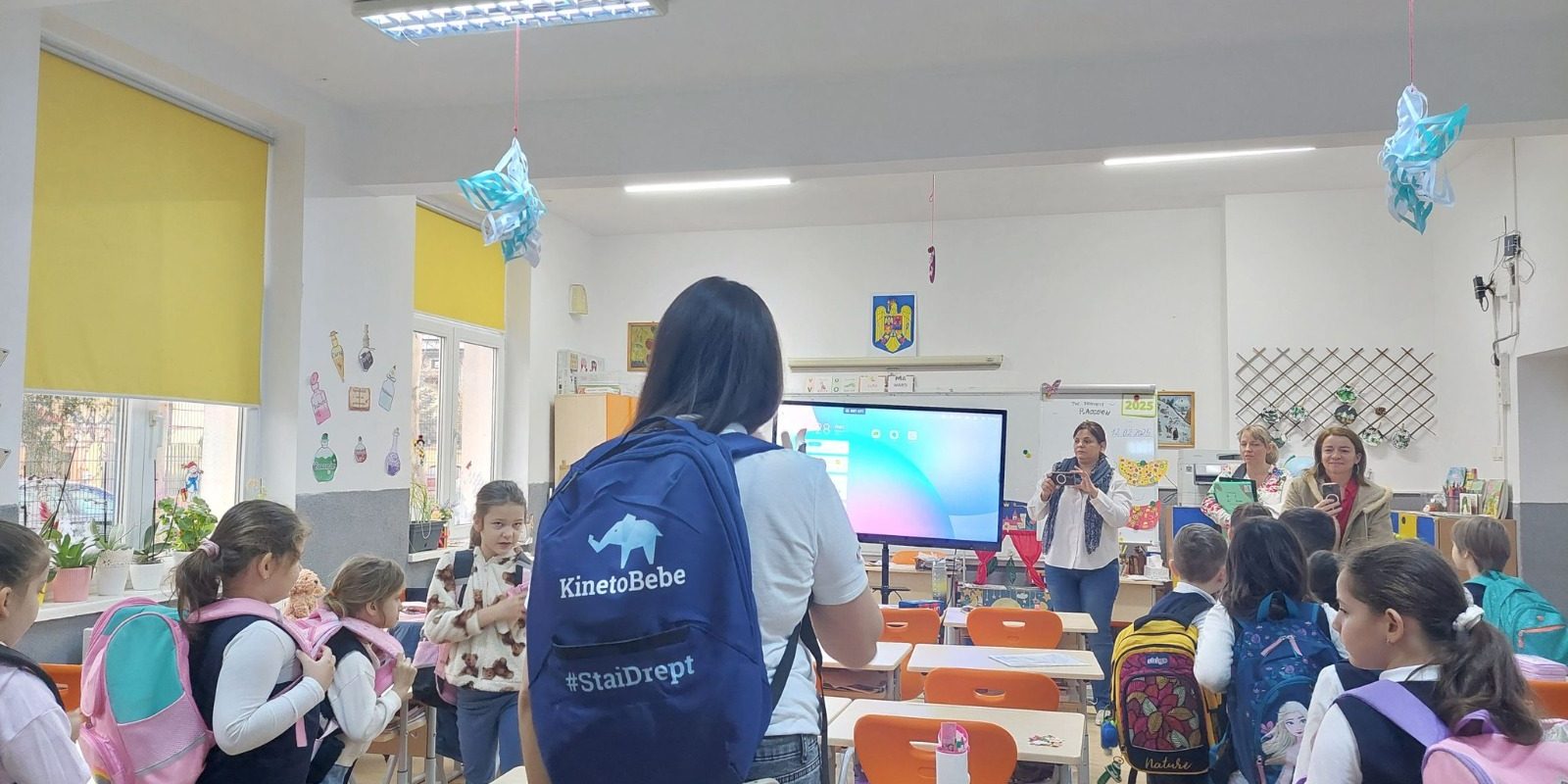 Postura CORECTĂ a școlarilor: Sfaturi prețioase pentru părinți și educatori