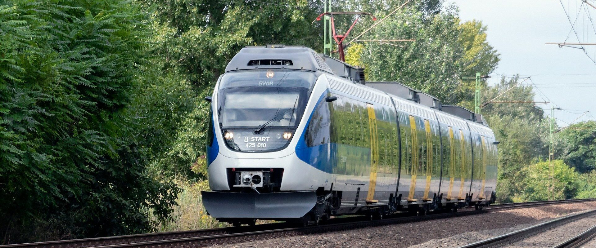 Trenuri pe hidrogen: București – Otopeni și Pitești, contractul a fost atribuit