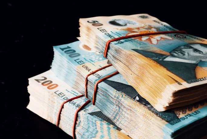 Finanțele atrag 873 mil lei la dobânzi mai mici, investitorii încep să revină
