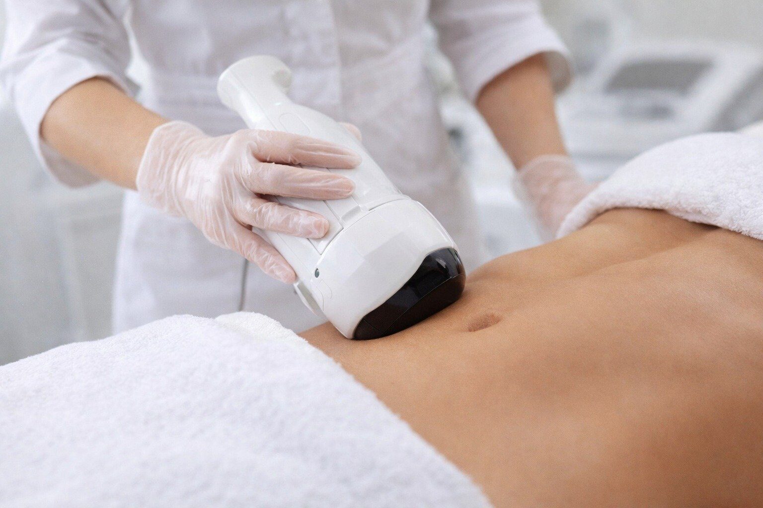 Liposonix: Slăbești fără bisturiu! Cum funcționează și cui i se potrivește