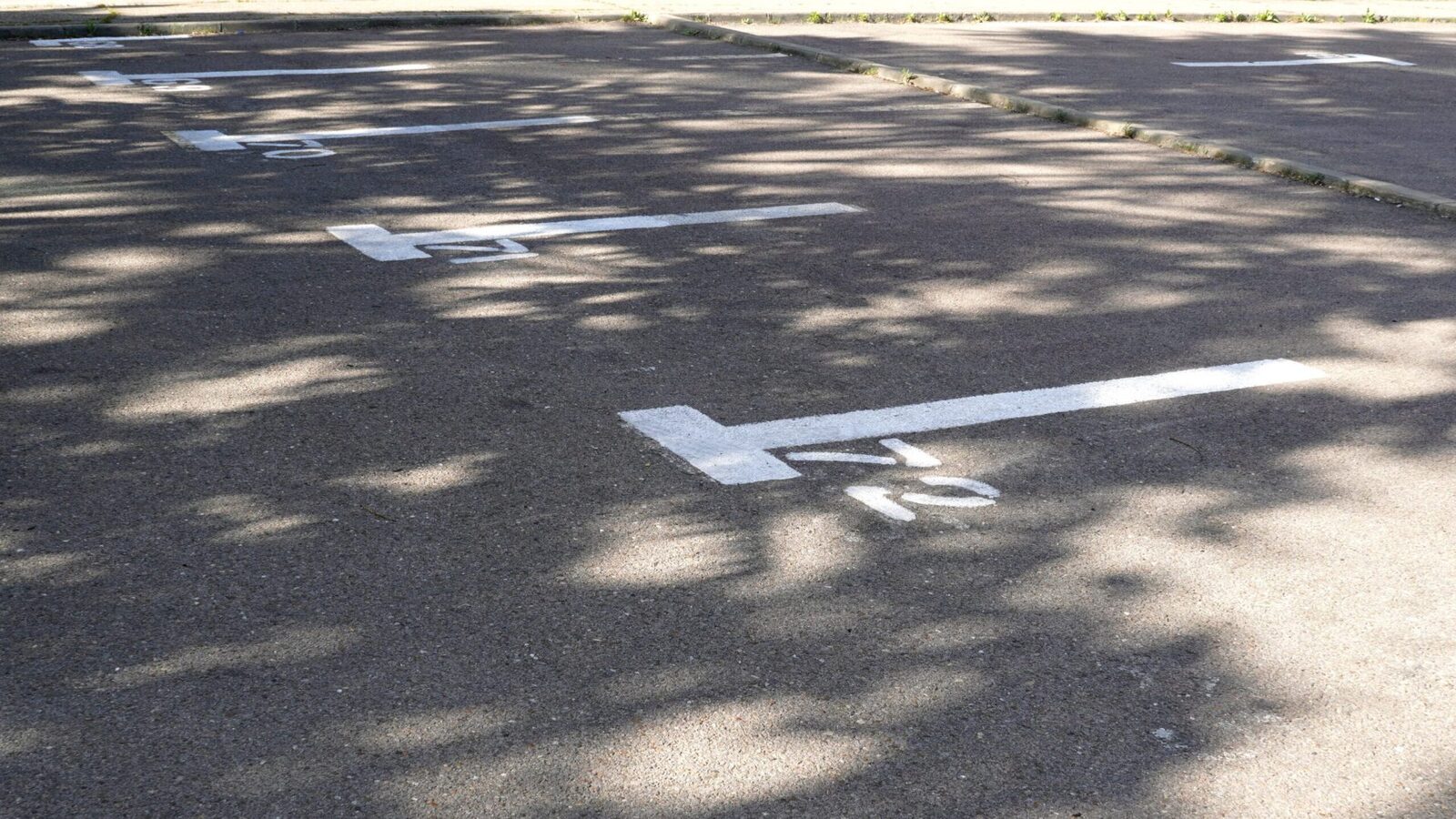 Schimbări MAJORE la parcări: 150 lei lunar, ce reguli stricte se impun șoferilor?