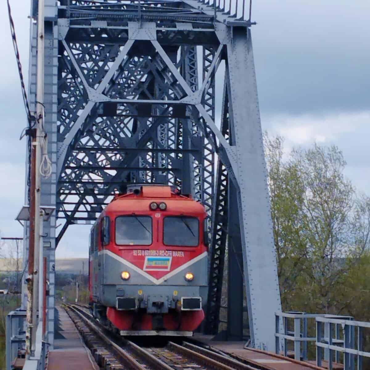Locomotiva românească trece Prutul. Un nou pas pentru România în Moldova