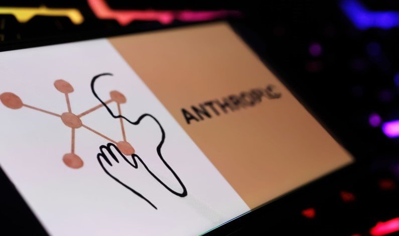 Anthropic și giganții tech, alianță pentru securitate cibernetică cu AI