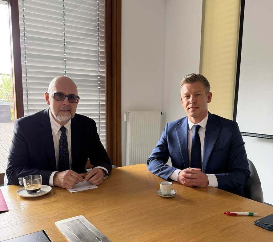 Maghiarii din Transilvania, ajutați în continuare: Magyar, promisiuni după întâlnirea cu Hunor