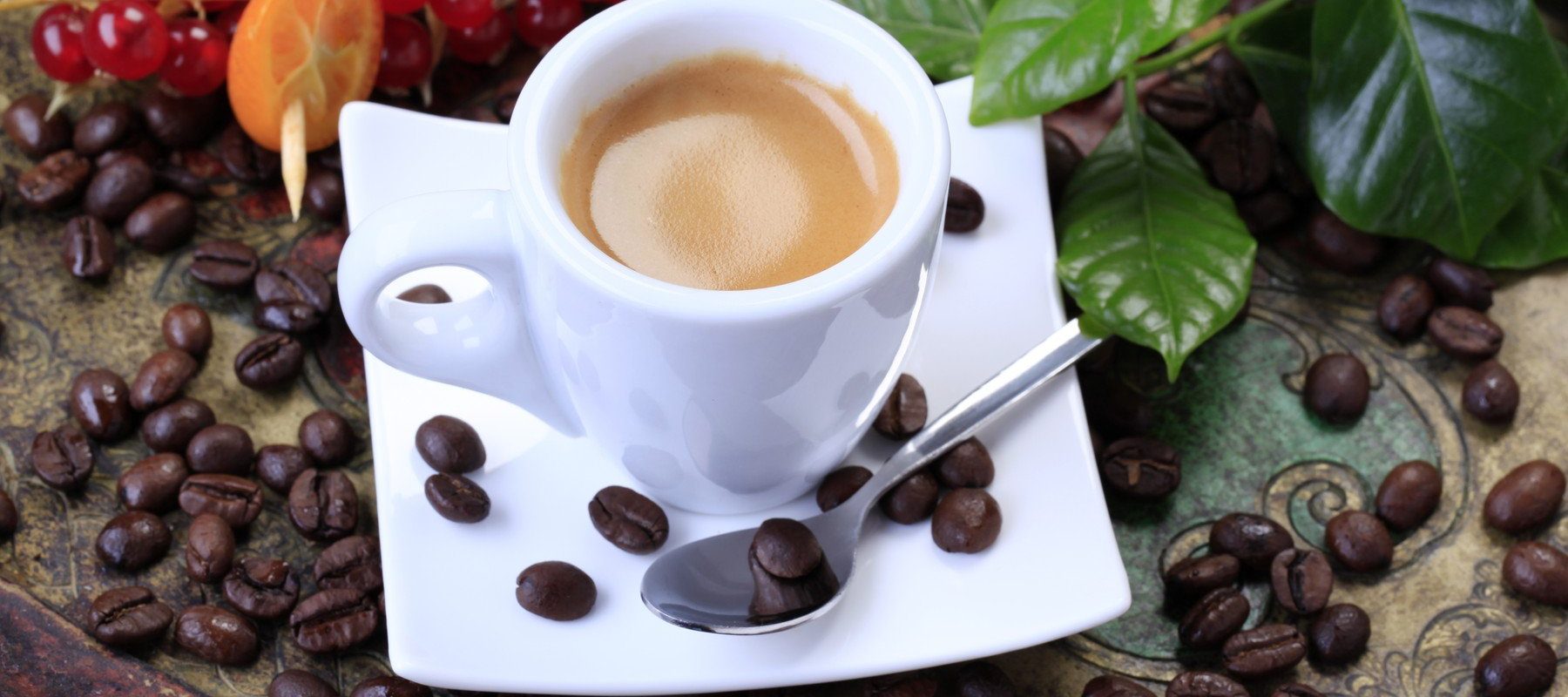 Cum transformă fizica, de la Newton la particule, cafeaua ta