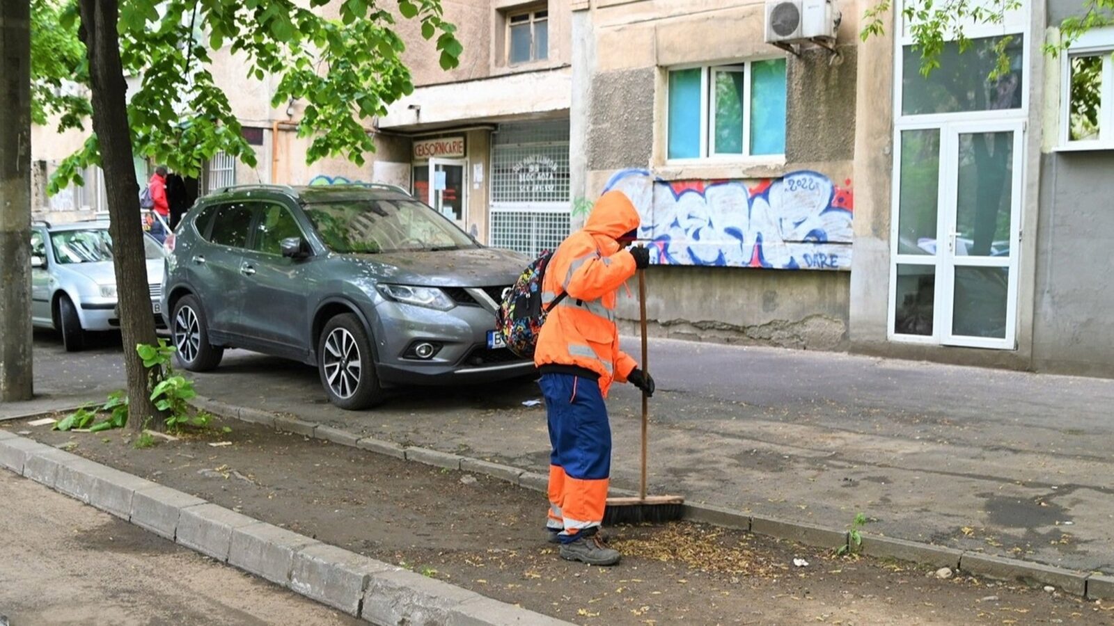 Sectorul 2: Aproape 100.000 de euro pentru măturat „fictiv”