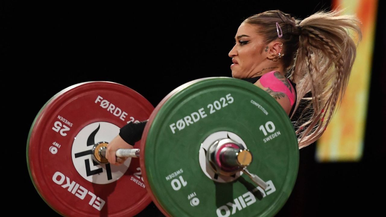 Mihaela Cambei, spectacol pe VOYO: AUR continental la smuls! E lider și la aruncat!