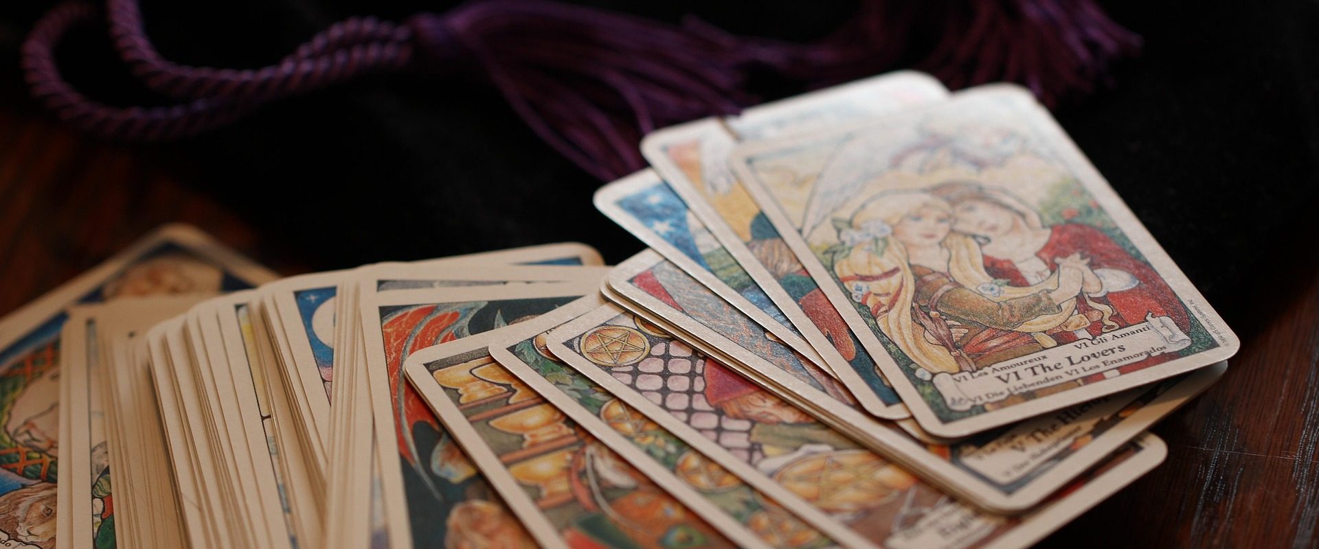 Țeapă de 1.000 de euro! Metoda „ghicitului” păcălește românii, până la Înviere