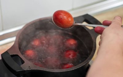 Ai ouă de Paște în exces? Cum le poți păstra ca să nu le arunci