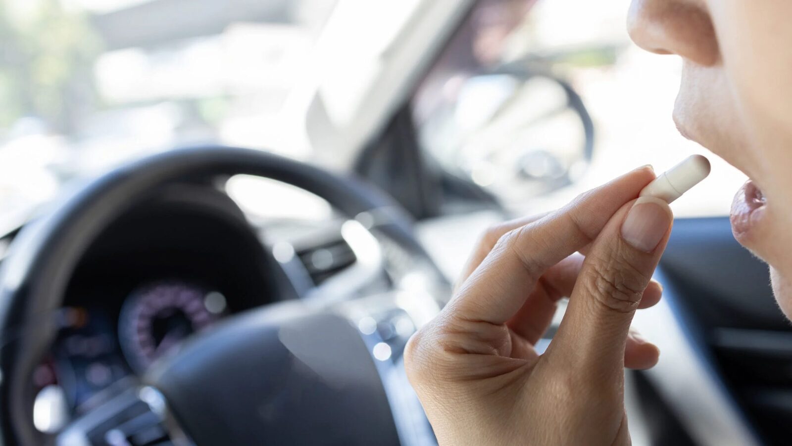 Permis CONFISCAT pe viață. Șoferul, pieton. Unde se aplică legea anti-șoferi