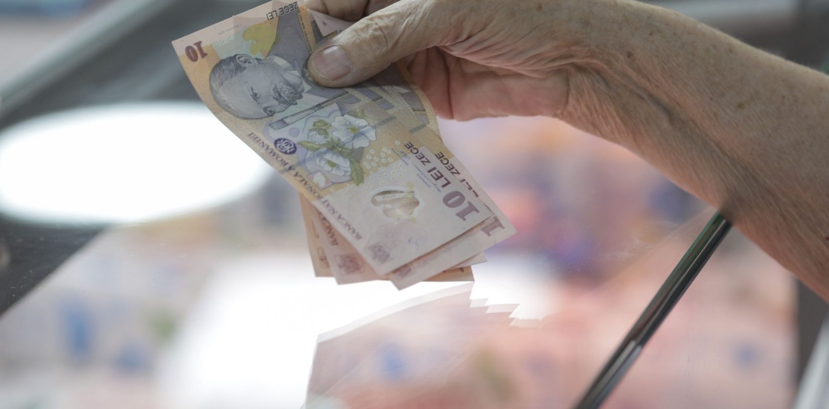 Puterea de cumpărare a pensiilor în România, în picaj: Datele Eurostat