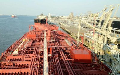 Petrolul, scumpit de tensiunile Iran-Israel: Strâmtoarea Ormuz, închisă din nou