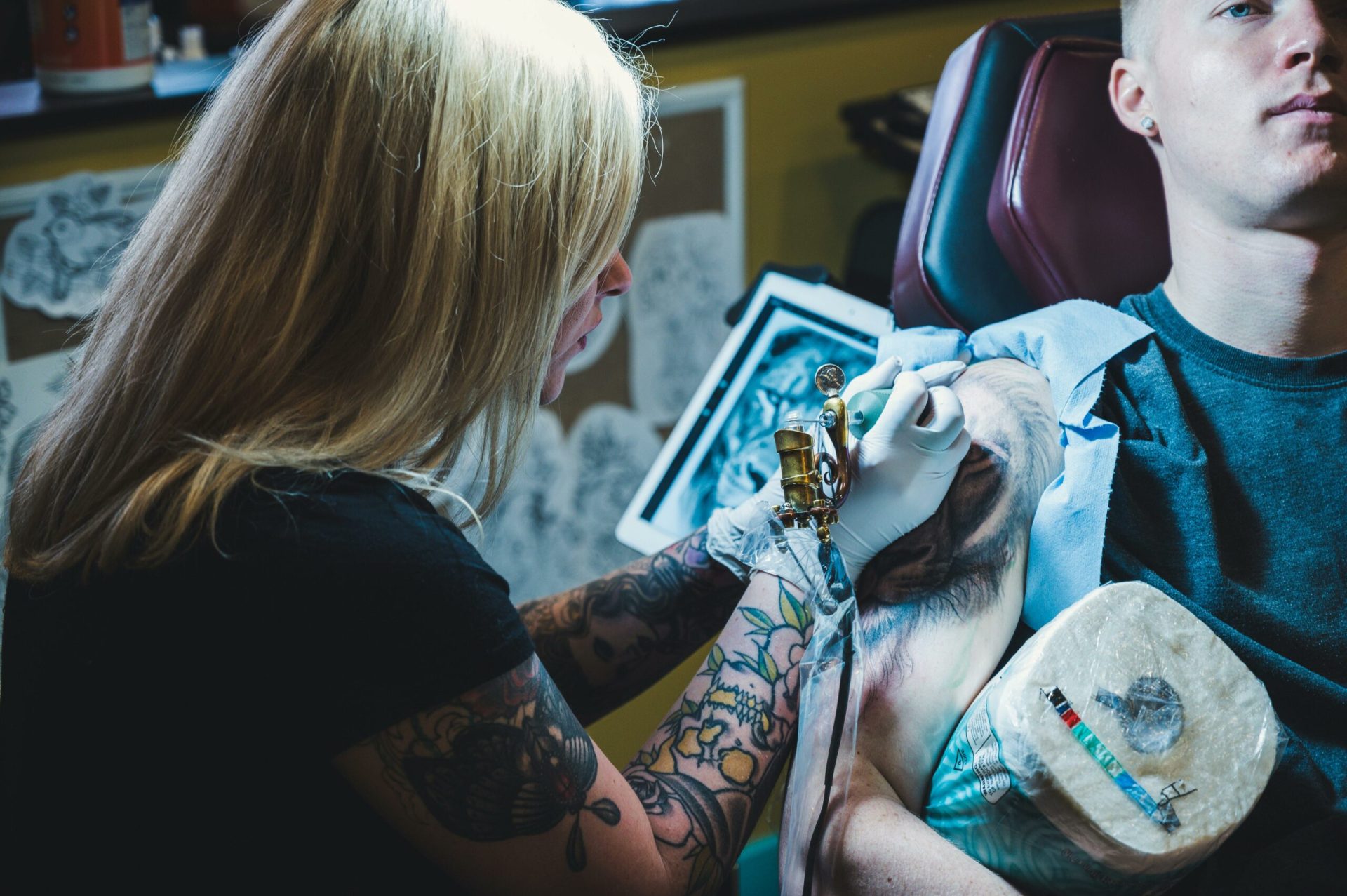 Zeci de artiști tatuatori din România și Europa, la Timișoara