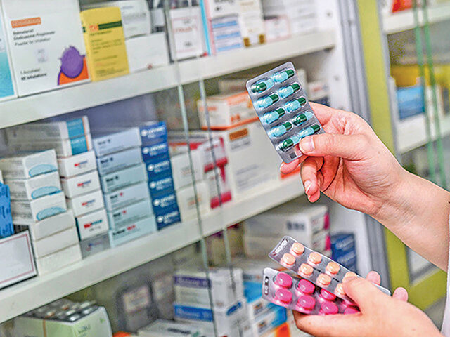 În România, doar 400 de farmacii de stat. București, liderul unităților din spitale