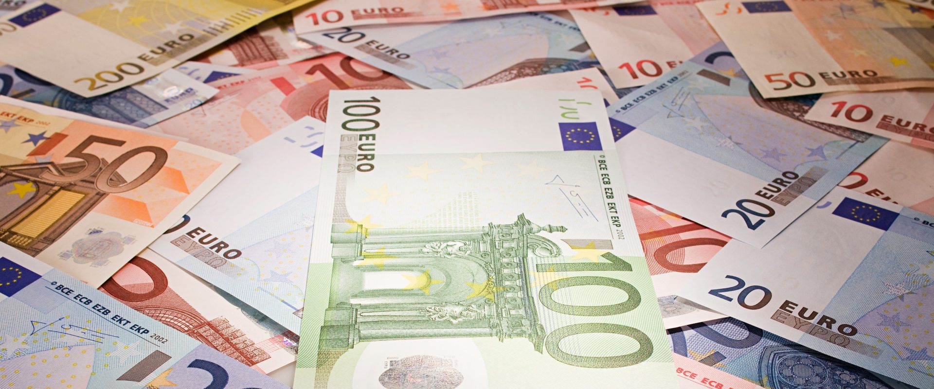 Fermierii și antreprenorii, șanse uriașe la fonduri UE pentru energie solară: Până la 20 mil eur