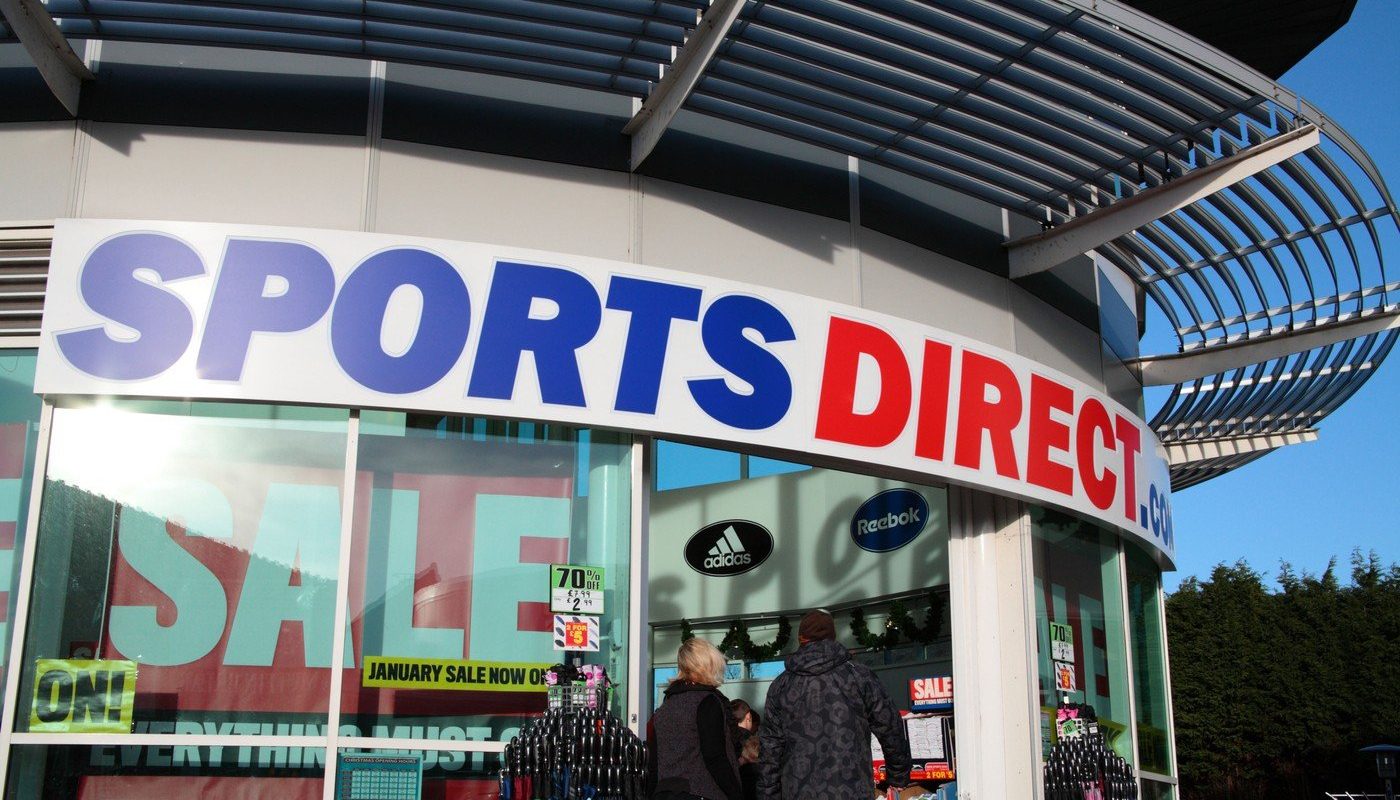 Hervis dispare din România: Magazinele se transformă în sports direct