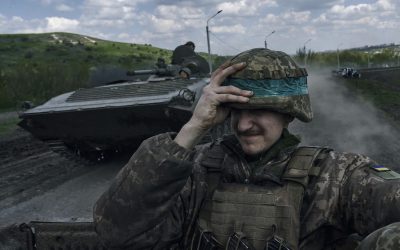 Ucraina: Trupele ruse, acuzate de încălcarea armistițiului de Paște